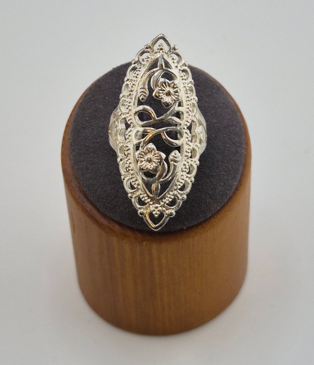 Vintage Sterling Silver Navette Filigree Floral Statement Ring 5.13 g Size 8
